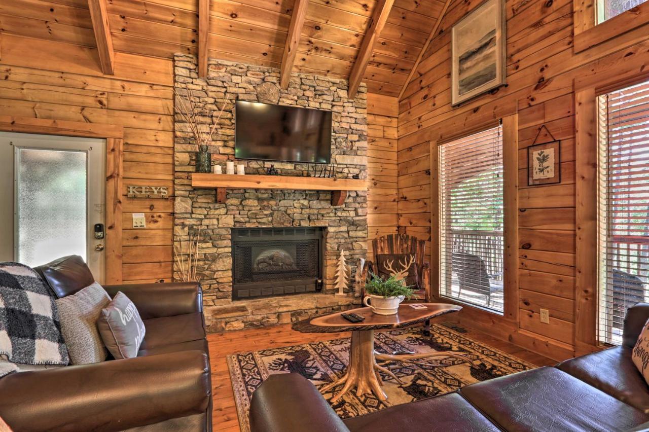 Sevierville Cabin With Deck Minutes To Pigeon Forge Zewnętrze zdjęcie
