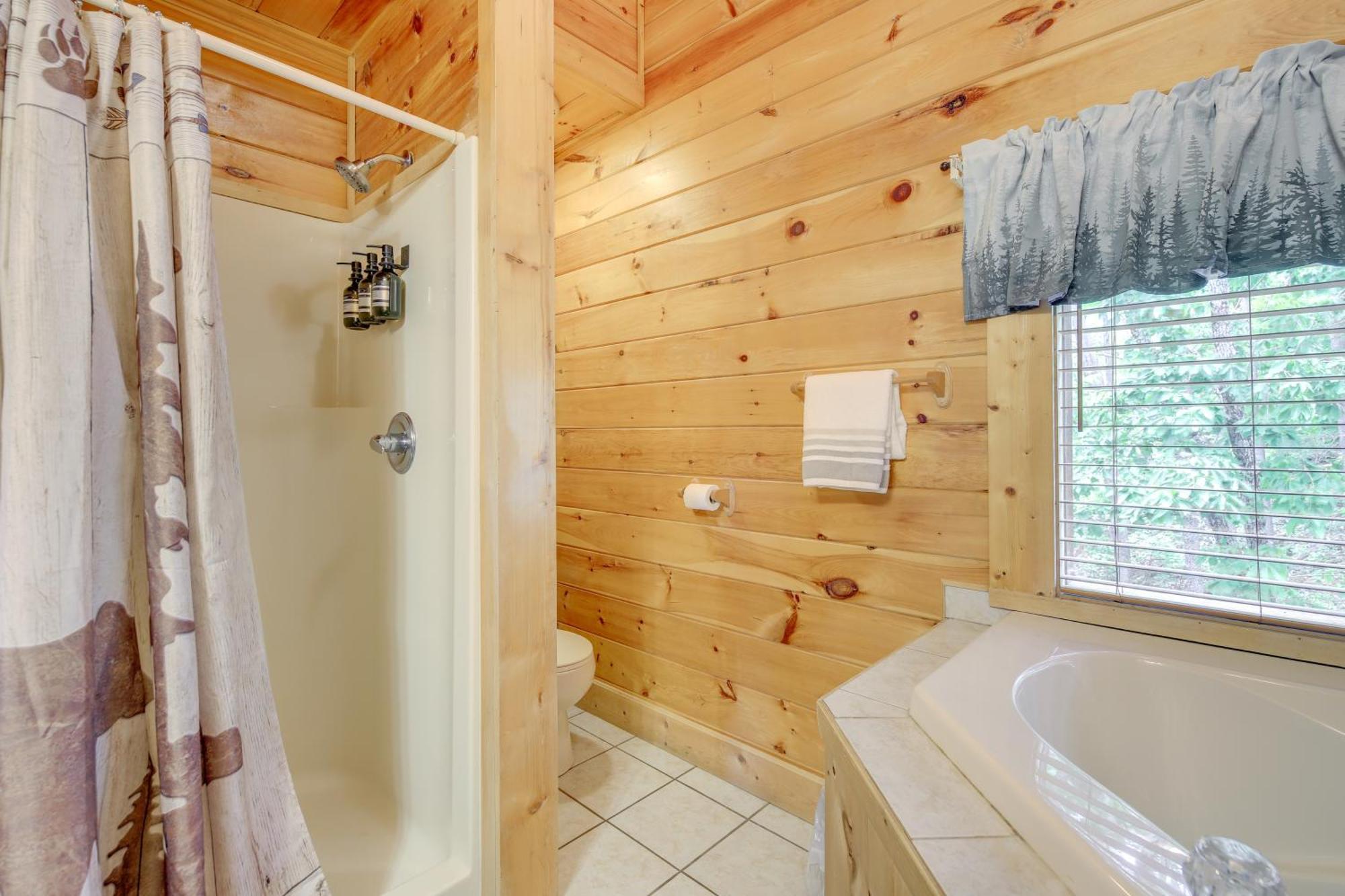 Sevierville Cabin With Deck Minutes To Pigeon Forge Zewnętrze zdjęcie