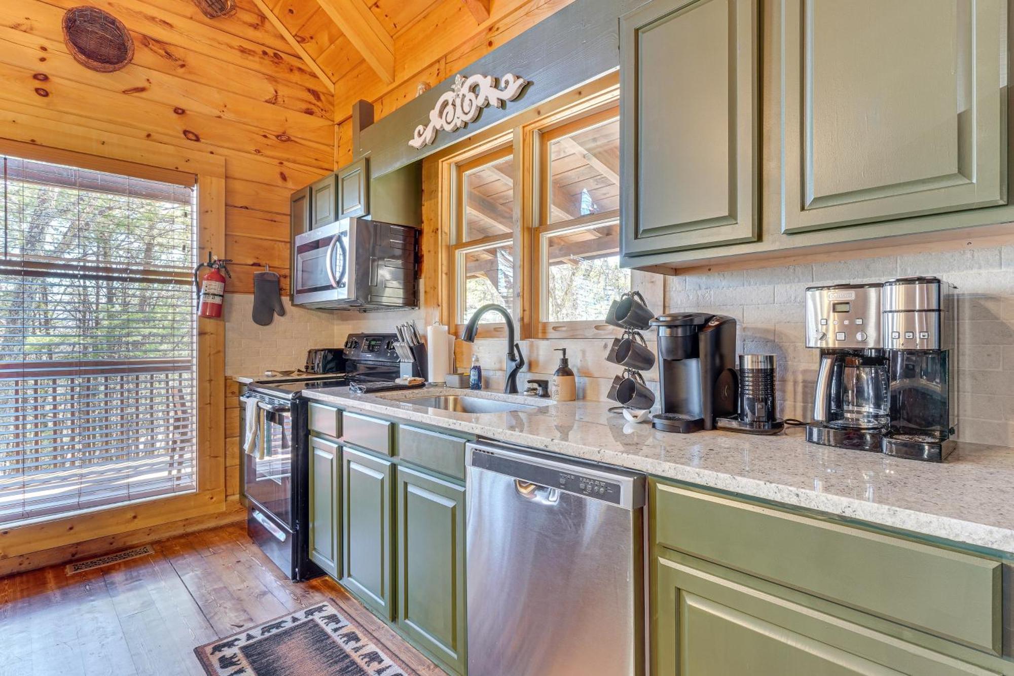 Sevierville Cabin With Deck Minutes To Pigeon Forge Zewnętrze zdjęcie