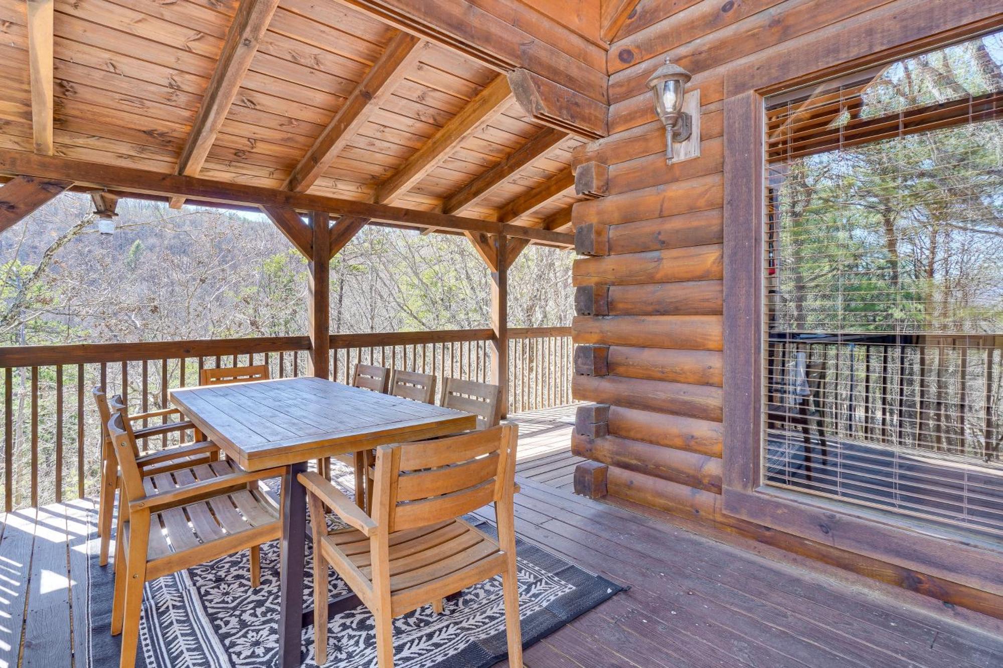 Sevierville Cabin With Deck Minutes To Pigeon Forge Zewnętrze zdjęcie